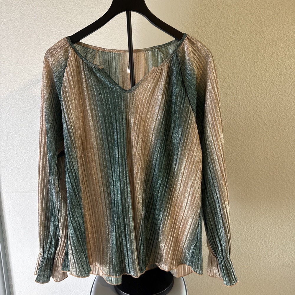 Hesed Women's Metallic Shiny V-Neck Blouse Pink‎ & Green Size M